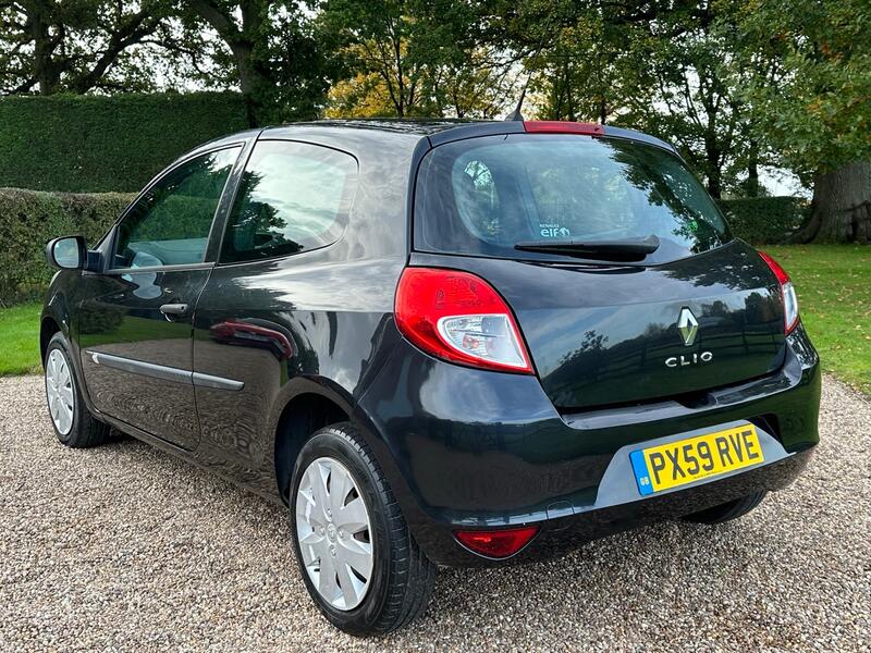 View RENAULT CLIO 1.2 16v Extreme