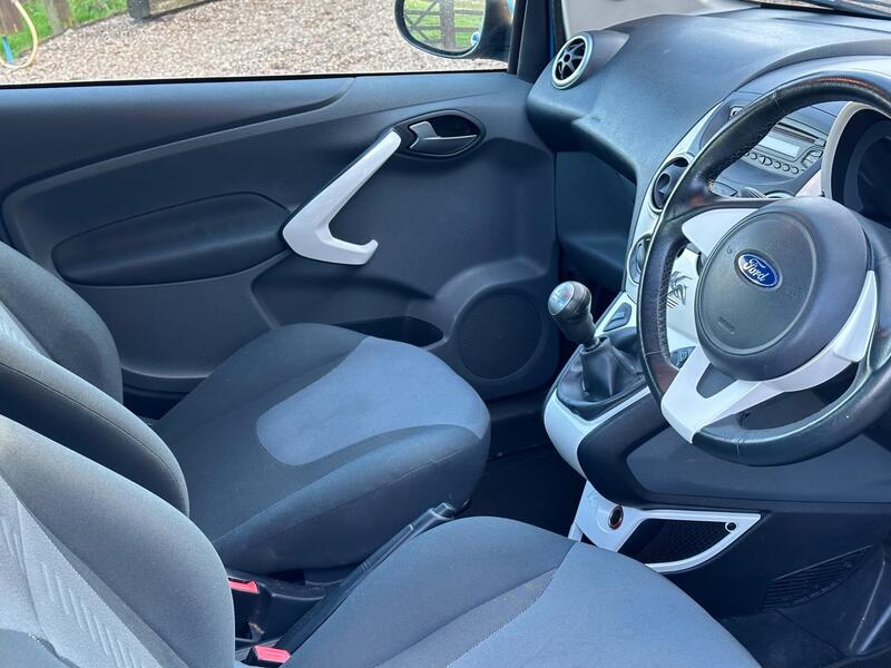 FORD KA