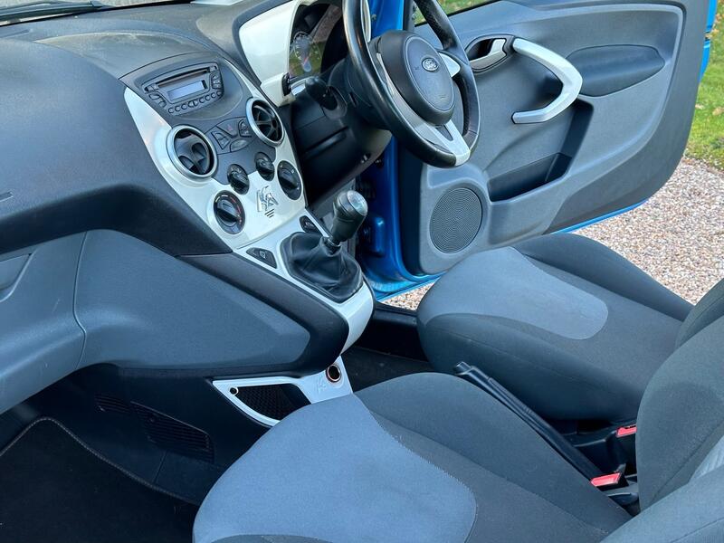 FORD KA