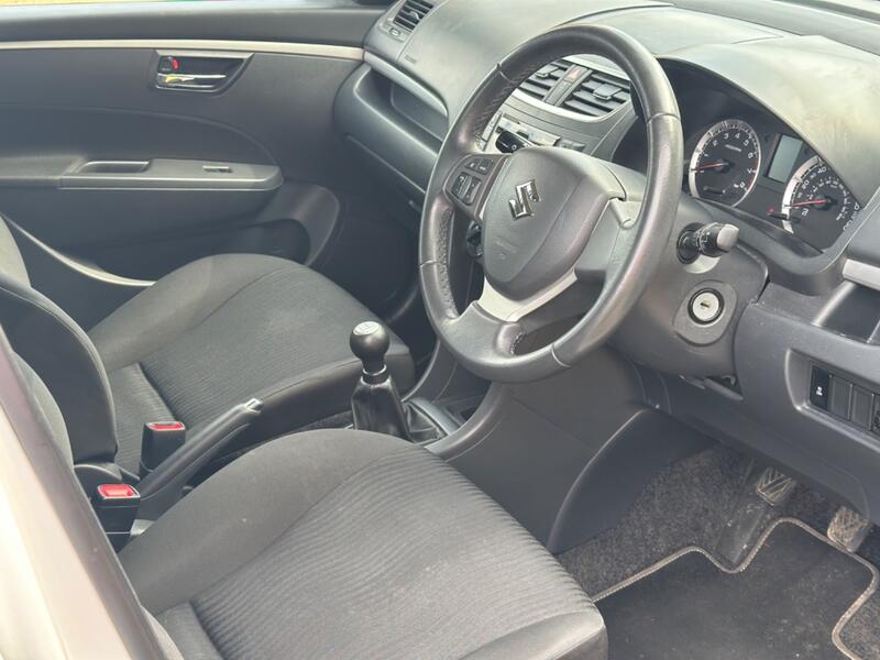 SUZUKI SWIFT