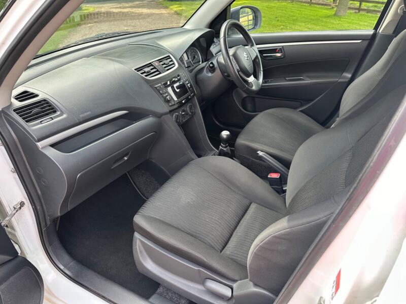 SUZUKI SWIFT