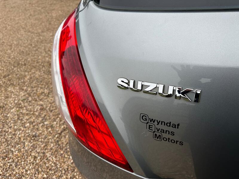 SUZUKI SWIFT