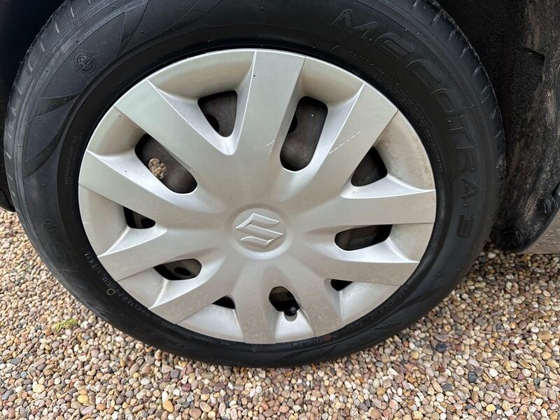 SUZUKI SWIFT