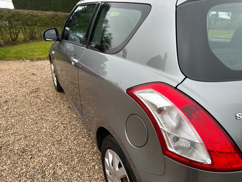 SUZUKI SWIFT