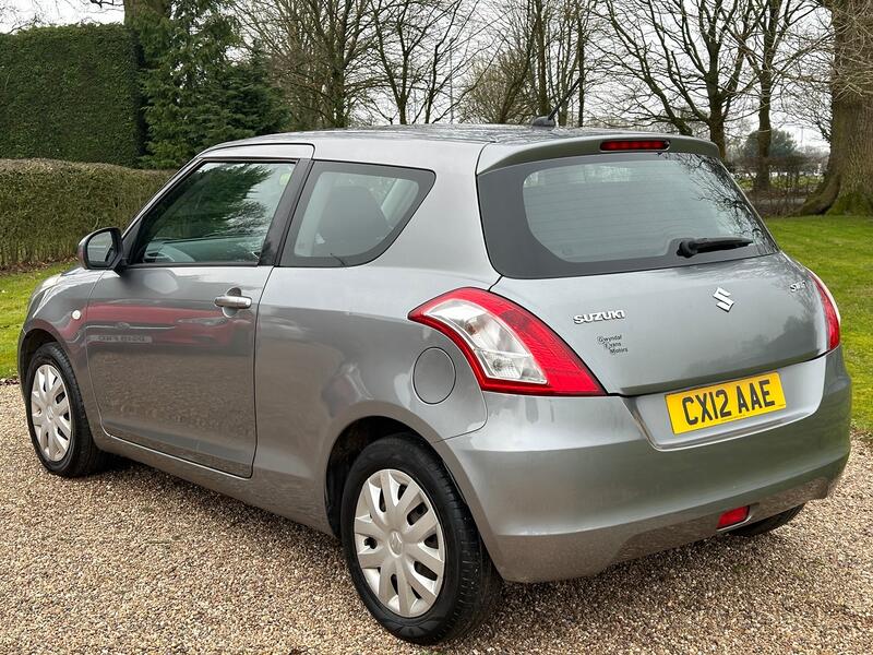 SUZUKI SWIFT