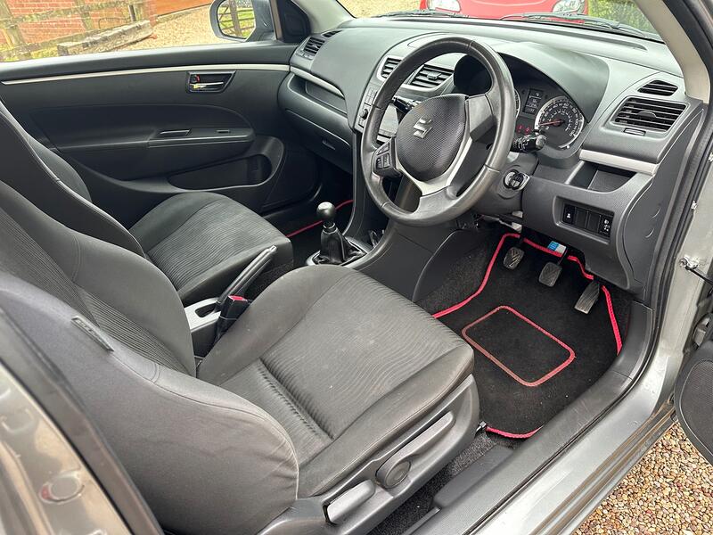 SUZUKI SWIFT