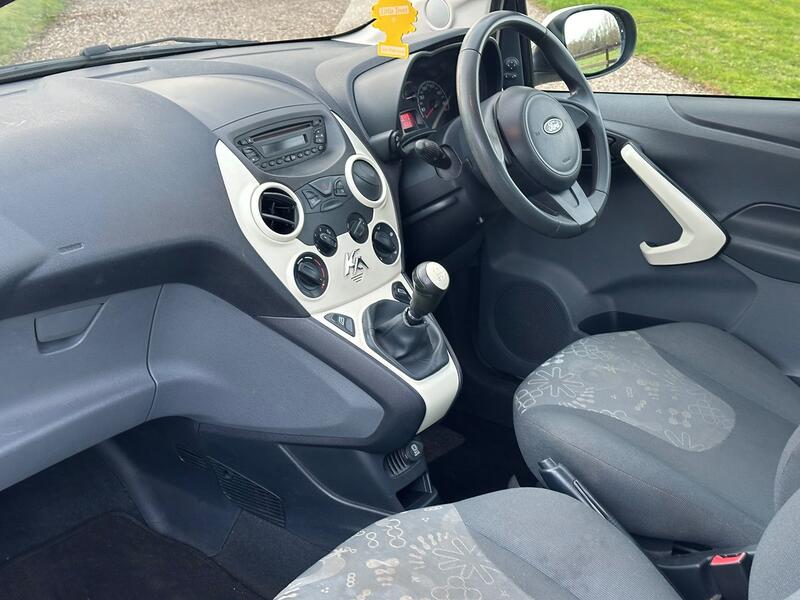 FORD KA