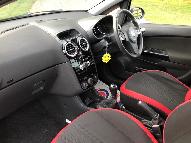 View VAUXHALL CORSA SRI