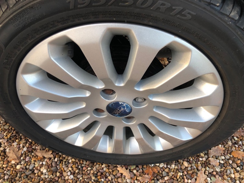 FORD KA