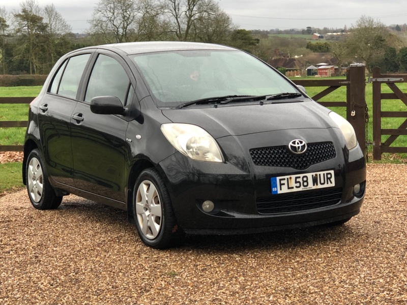 TOYOTA YARIS