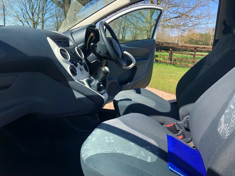 FORD KA