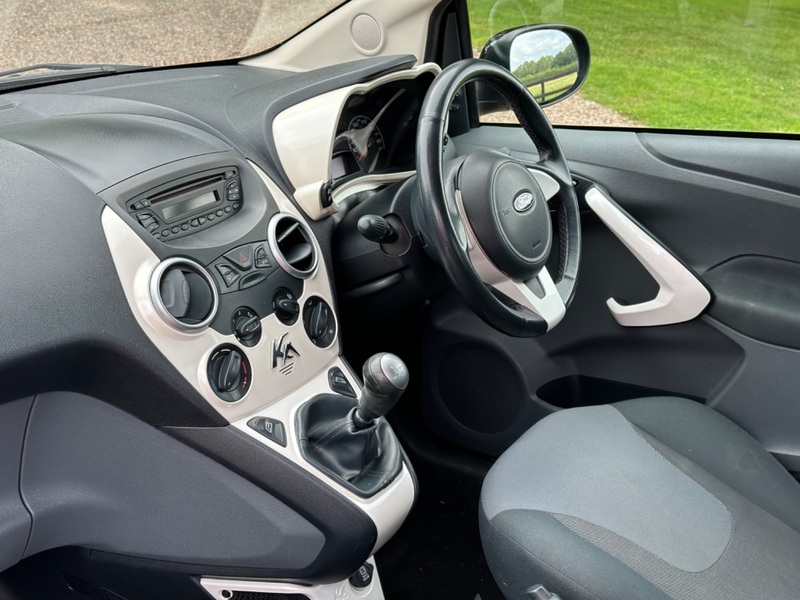 FORD KA