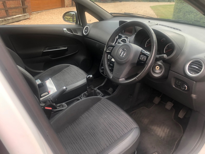VAUXHALL CORSA