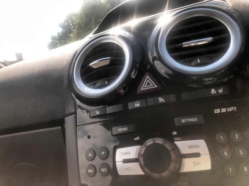 VAUXHALL CORSA