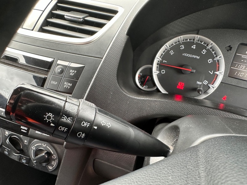 SUZUKI SWIFT
