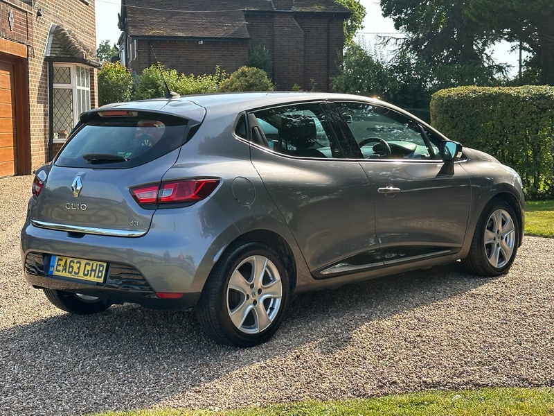 RENAULT CLIO