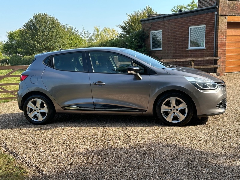 RENAULT CLIO