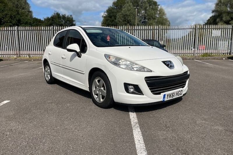 PEUGEOT 207