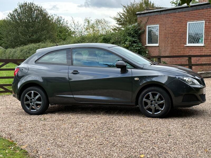SEAT IBIZA